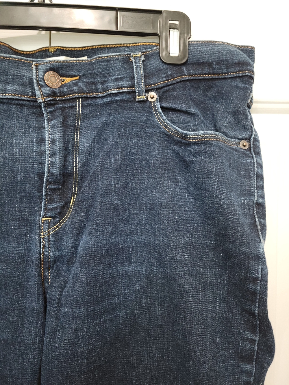 Levi's High-Waist Dark Blue Bootcut Jeans - Picture 3 of 16